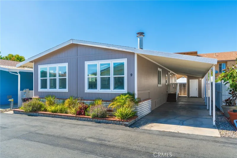 1845 Monrovia Avenue 9, Costa Mesa, CA 92627