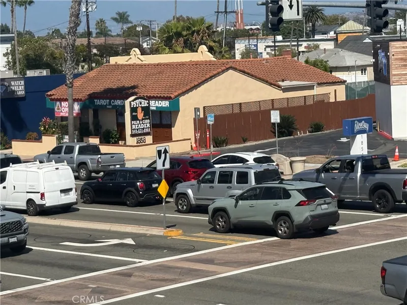 1858 Newport, Costa Mesa, CA 92627