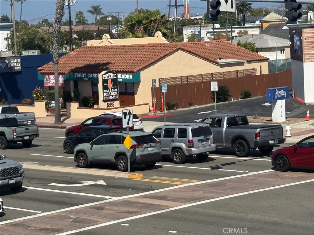 View of a high volume of traffic on this Blvd.. - 1858 Newport, Costa Mesa CA 92627 - photo 2