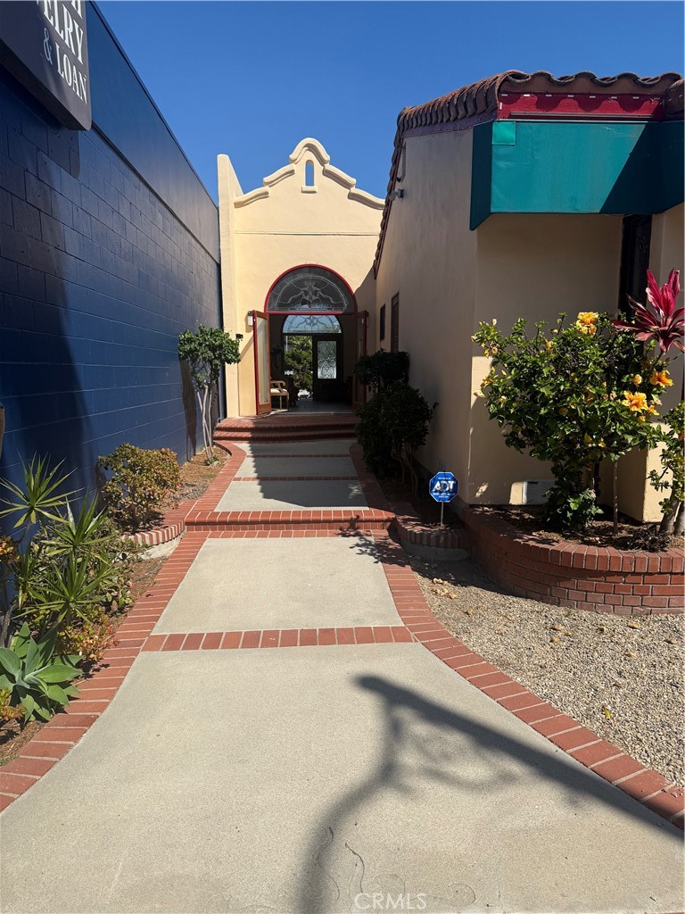 Front of Main Entrance - 1858 Newport, Costa Mesa CA 92627 - photo 7