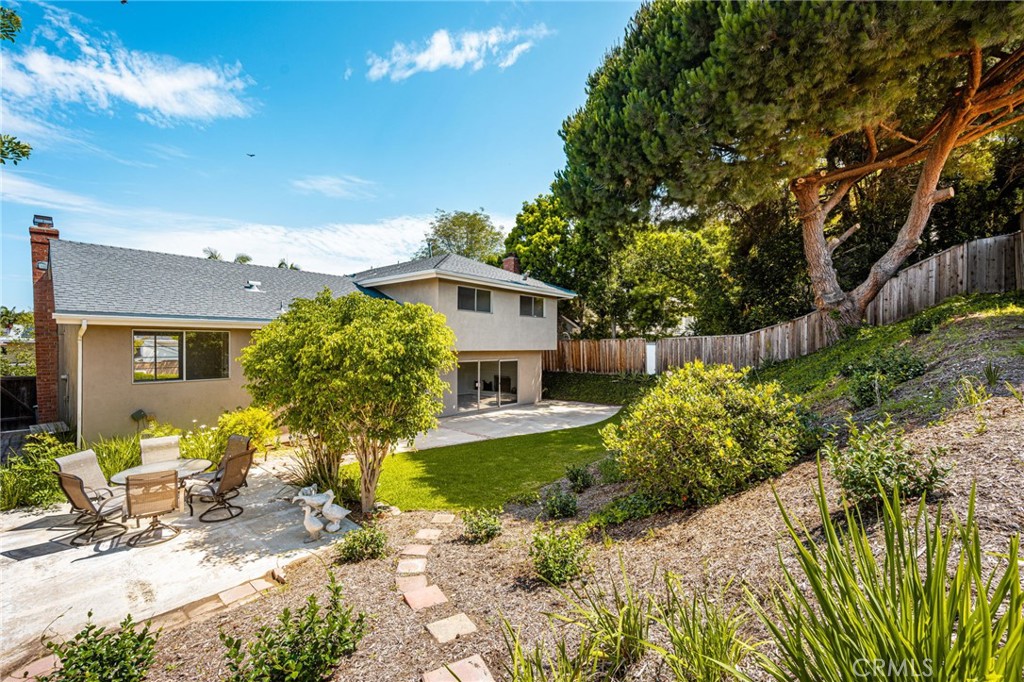 1877 Swan Circle, Costa Mesa CA 92626 - photo 5