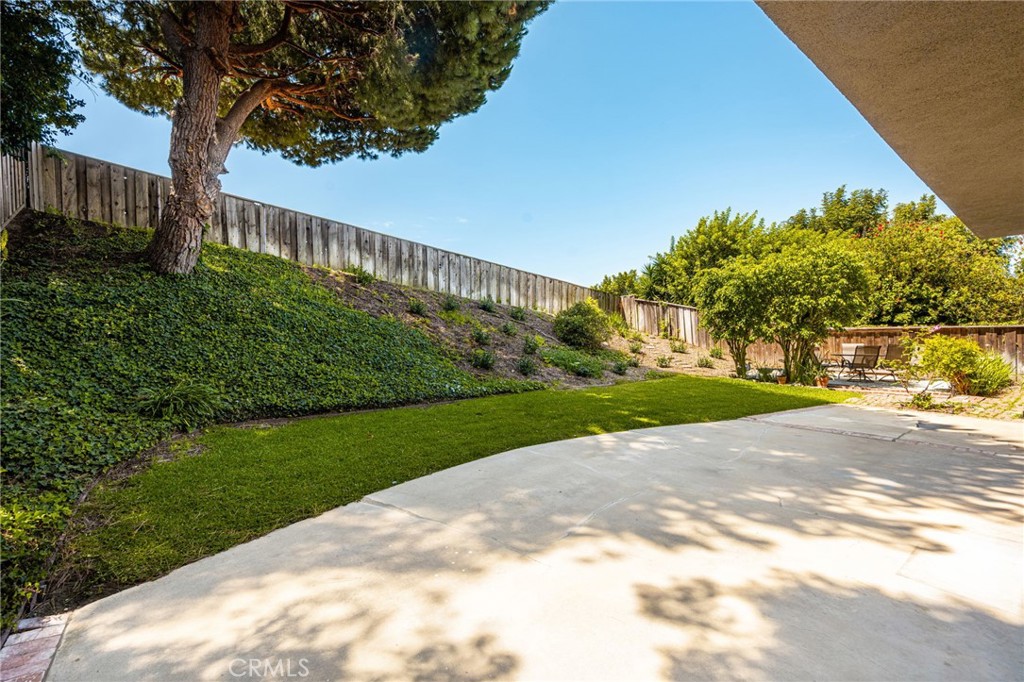 1877 Swan Circle, Costa Mesa CA 92626 - photo 7