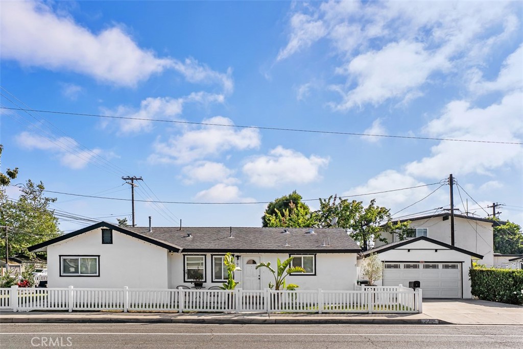 195 Broadway, Costa Mesa CA 92627 - photo 1
