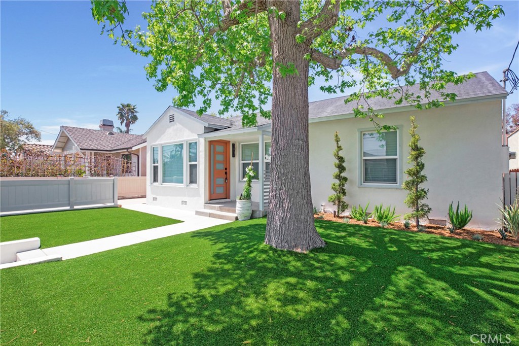 This photo has been digitally enhanced for color. - 2019 Orange Avenue, Costa Mesa CA 92627 - photo 1
