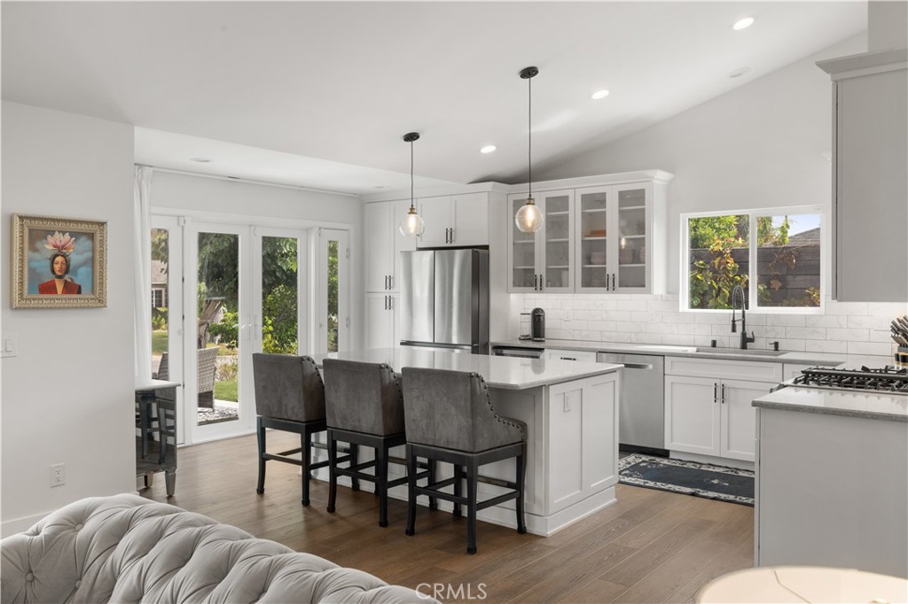 2049 Monrovia, Costa Mesa CA 92627 - photo 5