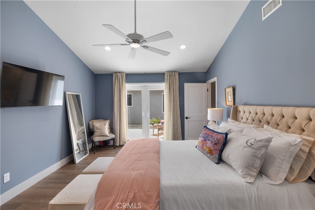 2049 Monrovia, Costa Mesa CA 92627 - photo 13