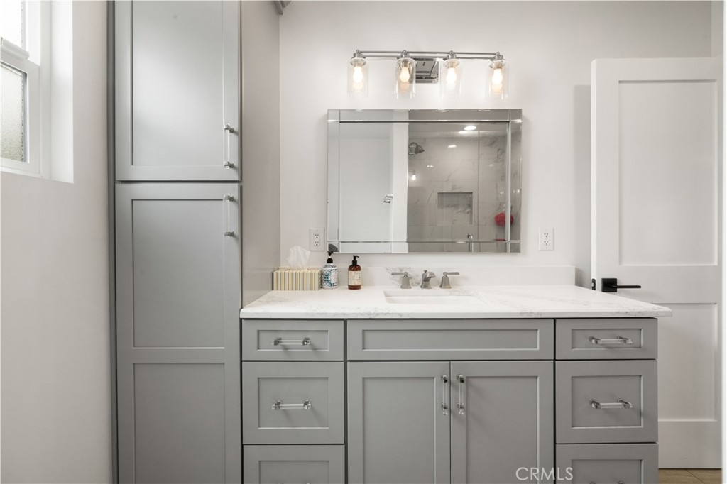 2049 Monrovia, Costa Mesa CA 92627 - photo 20
