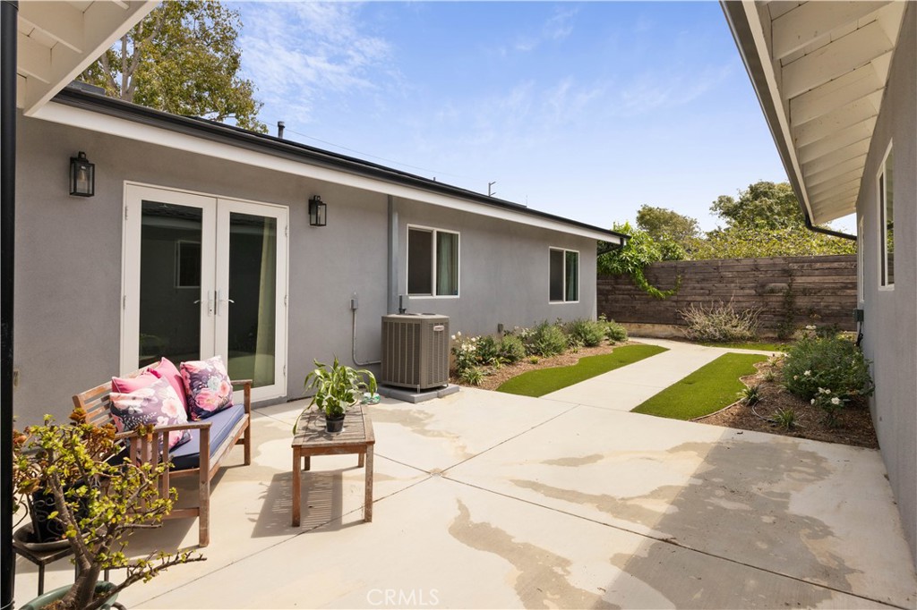 2049 Monrovia, Costa Mesa CA 92627 - photo 22