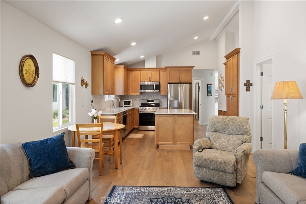 2049 Monrovia, Costa Mesa CA 92627 - photo 28