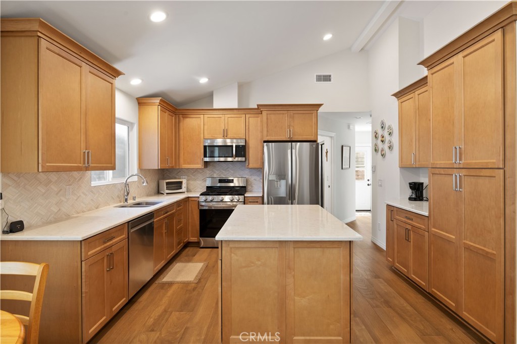 2049 Monrovia, Costa Mesa CA 92627 - photo 31