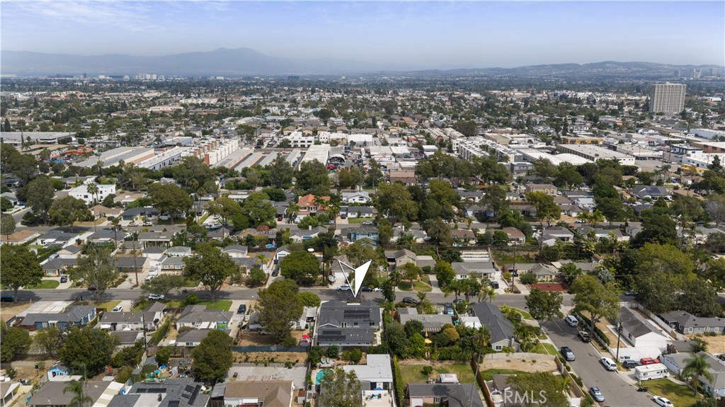 2049 Monrovia, Costa Mesa CA 92627 - photo 52