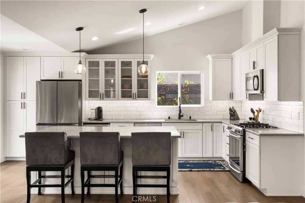 2049 Monrovia, Costa Mesa CA 92627 - photo 4