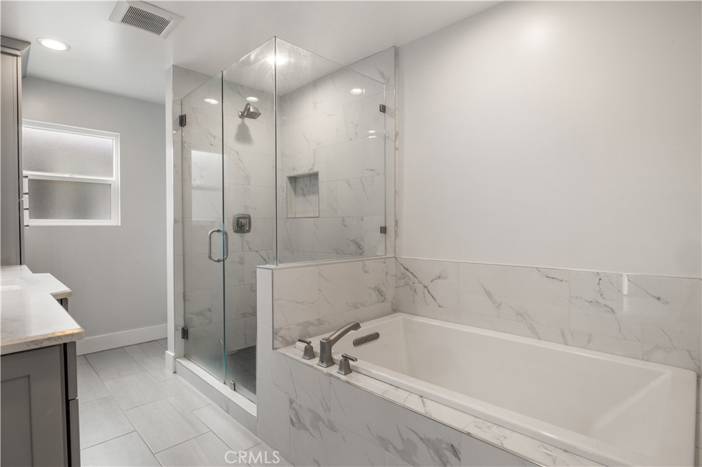 2049 Monrovia, Costa Mesa CA 92627 - photo 20