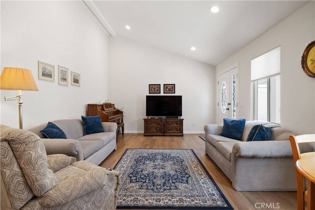 2049 Monrovia, Costa Mesa CA 92627 - photo 31