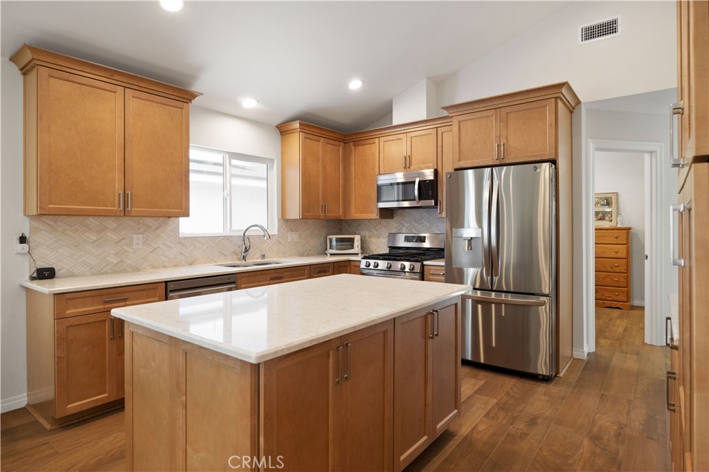 2049 Monrovia, Costa Mesa CA 92627 - photo 34