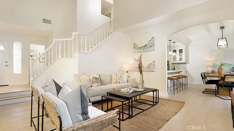 205 Calabria Court, Costa Mesa