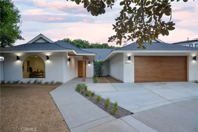 2055 Calvert Avenue, Costa Mesa, CA 92626