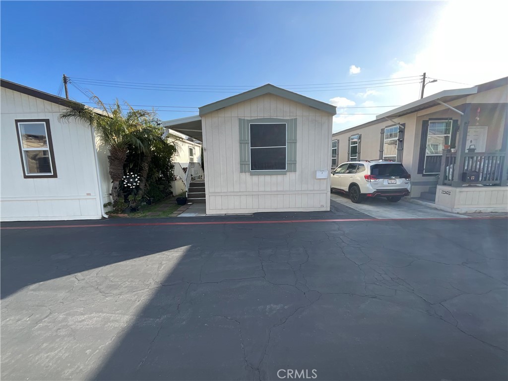 2060 Newport Blvd, Costa Mesa CA 92627 - photo 1