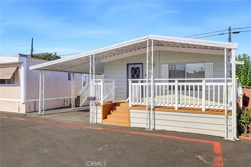 2060 Newport Boulevard 21, Costa Mesa
