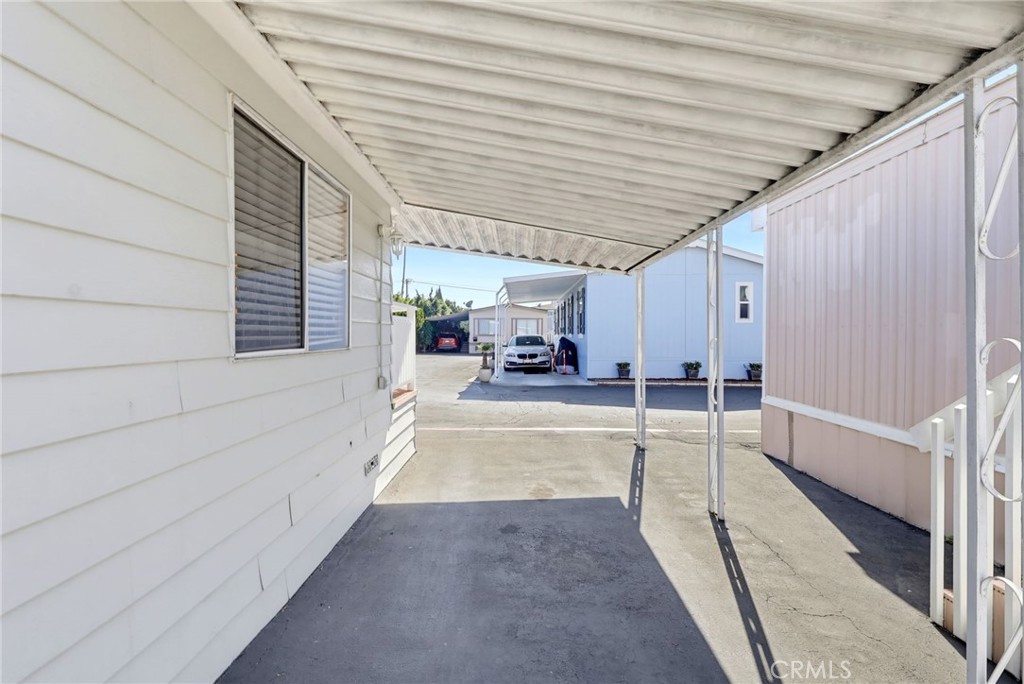 2060 Newport Boulevard 21, Costa Mesa CA 92627 - photo 3