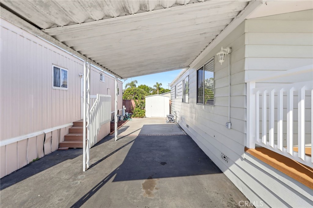 2060 Newport Boulevard 21, Costa Mesa CA 92627 - photo 5