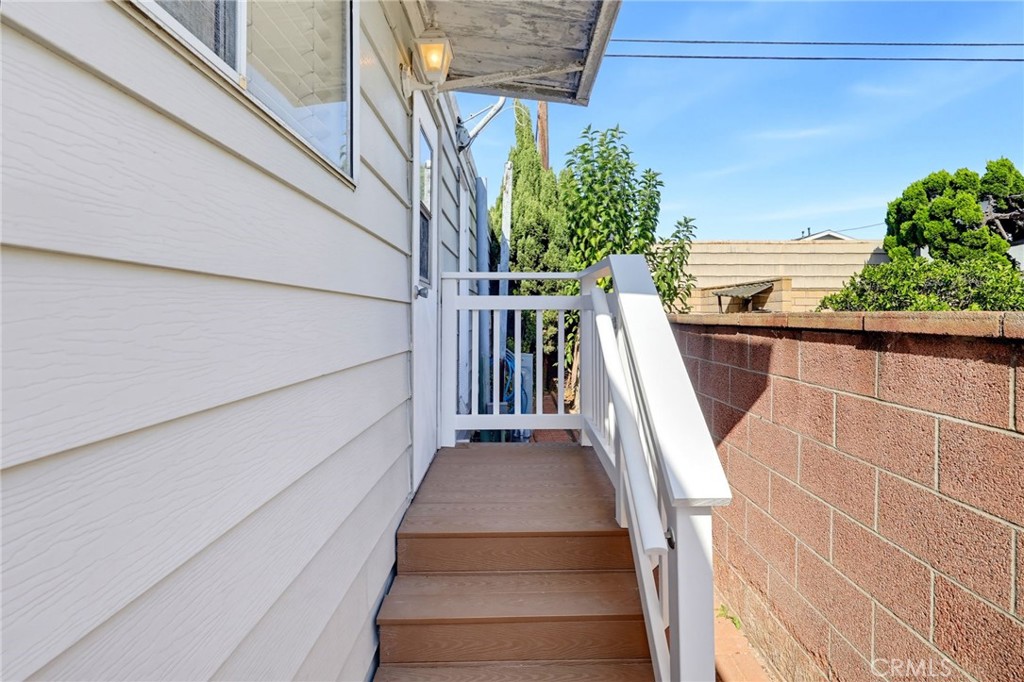 2060 Newport Boulevard 21, Costa Mesa CA 92627 - photo 7