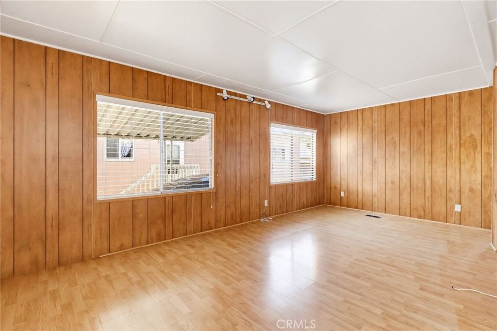 2060 Newport Boulevard 21, Costa Mesa CA 92627 - photo 13