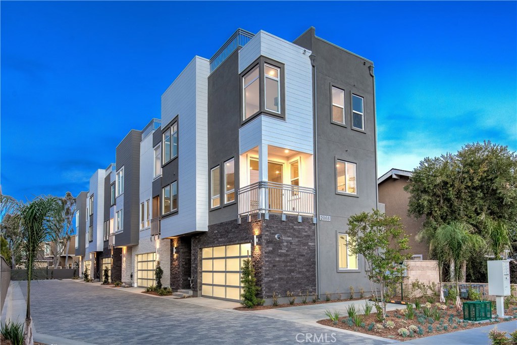 Exterior Unit A B C D - 2068 Maple Avenue C, Costa Mesa CA 92627 - photo 1