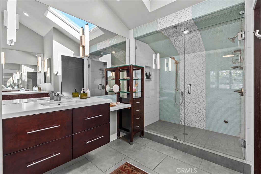 Primary bath - 2103 Continental, Costa Mesa CA 92627 - photo 13