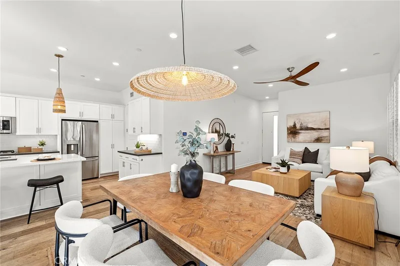 2111 Breakaway, Costa Mesa