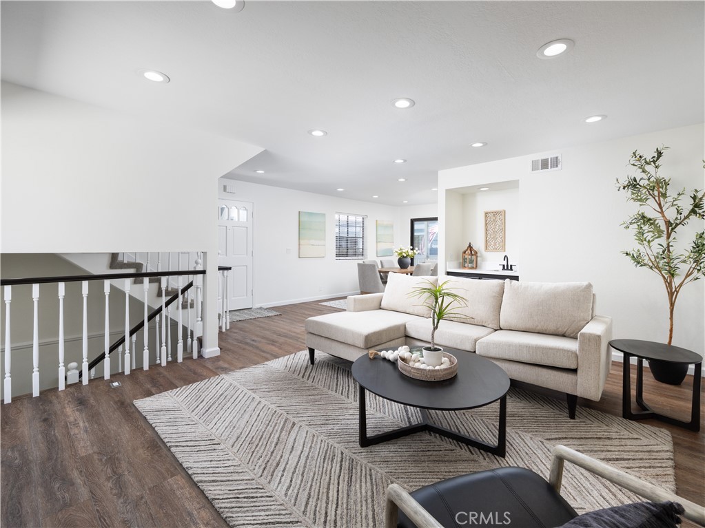 212 Mayfair, Costa Mesa CA 92627 - photo 4