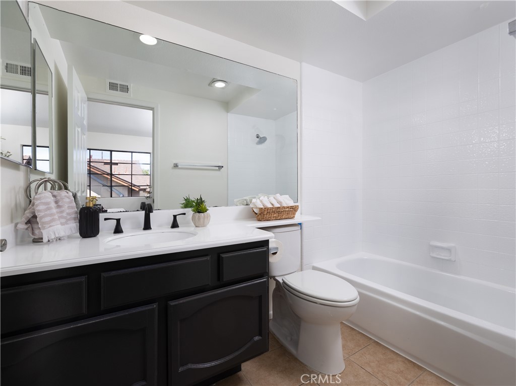 212 Mayfair, Costa Mesa CA 92627 - photo 24
