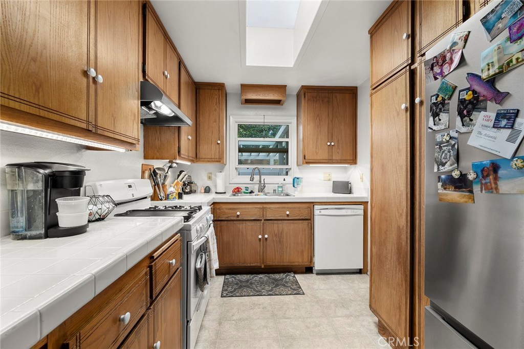 Unit A - Kitchen - 2150 Rural Lane, Costa Mesa CA 92627 - photo 9