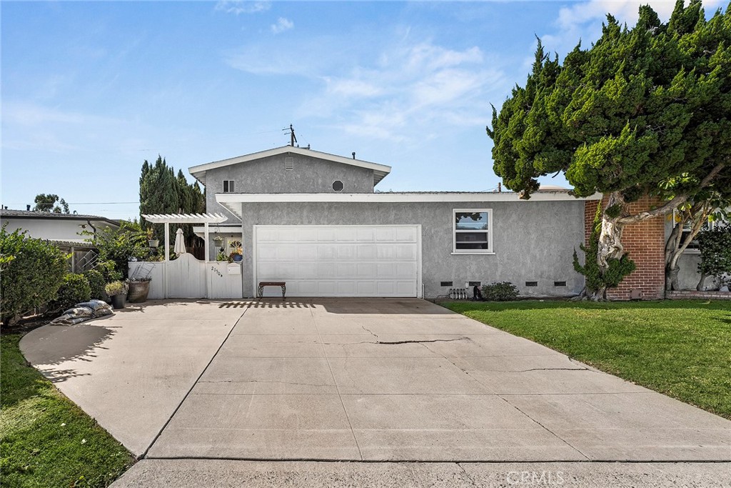 Unit B - Front Exterior - 2150 Rural Lane, Costa Mesa CA 92627 - photo 30