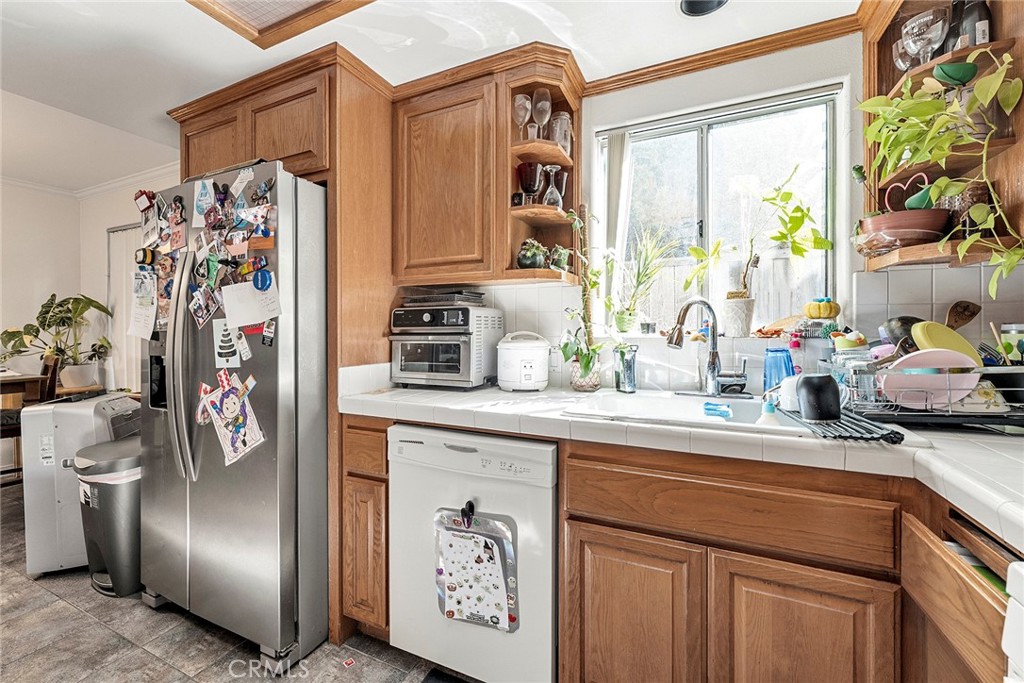Unit B - Kitchen - 2150 Rural Lane, Costa Mesa CA 92627 - photo 41