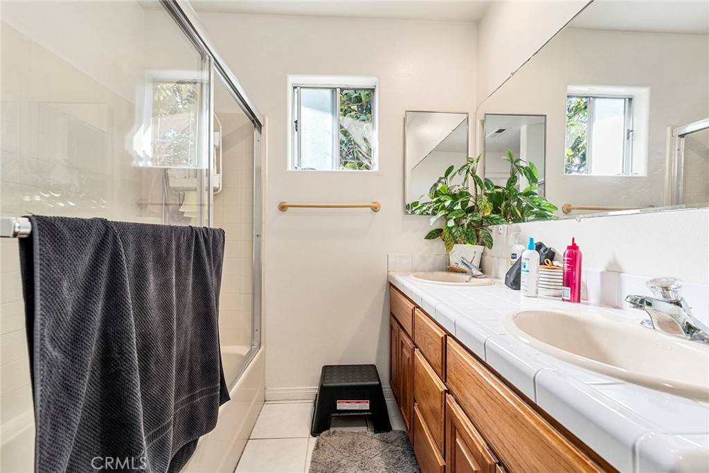 Unit B - Bathroom - 2150 Rural Lane, Costa Mesa CA 92627 - photo 47