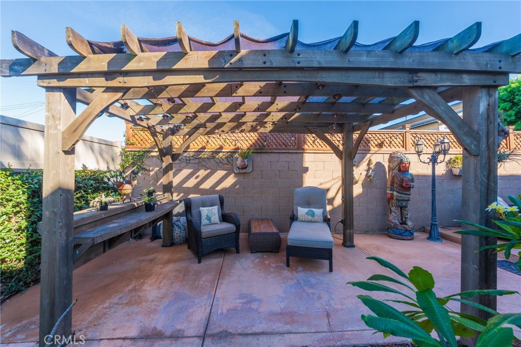 Pergola for all your entertaing - 2168 San Michel E B, Costa Mesa CA 92627 - photo 4