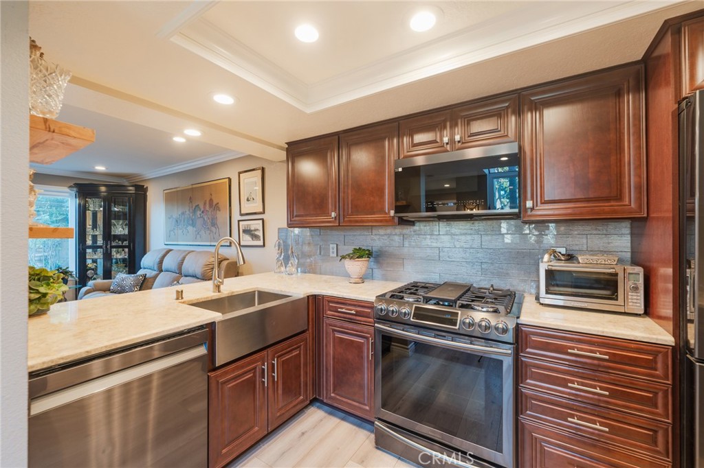 Stainless steel farm sink - 2168 San Michel E B, Costa Mesa CA 92627 - photo 11