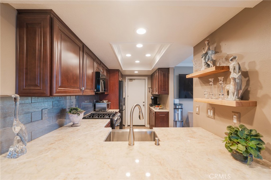 2168 San Michel E B, Costa Mesa CA 92627 - photo 15
