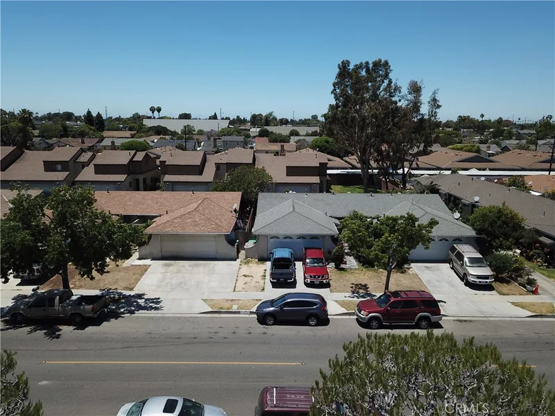 2171 Pomona Avenue, Costa Mesa, CA 92627