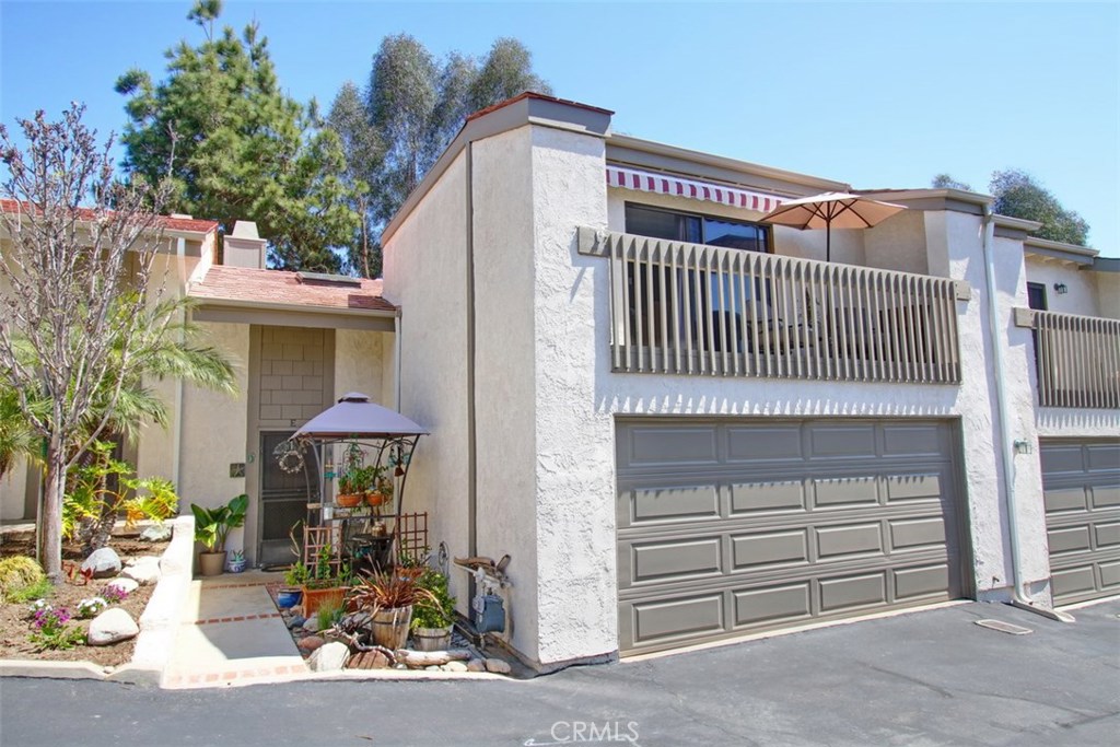 2184 Canyon Drive 5, Costa Mesa CA 92627 - photo 1