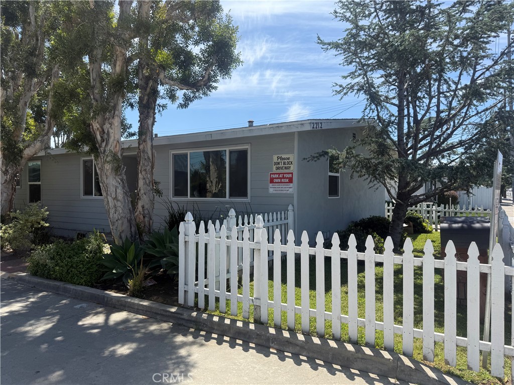 cute home and yard - 2212 Placentia Avenue A, Costa Mesa CA 92627 - photo 1