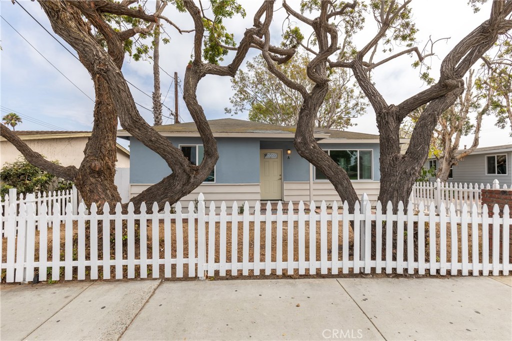 2218 Placentia A, Costa Mesa CA 92627 - photo 1