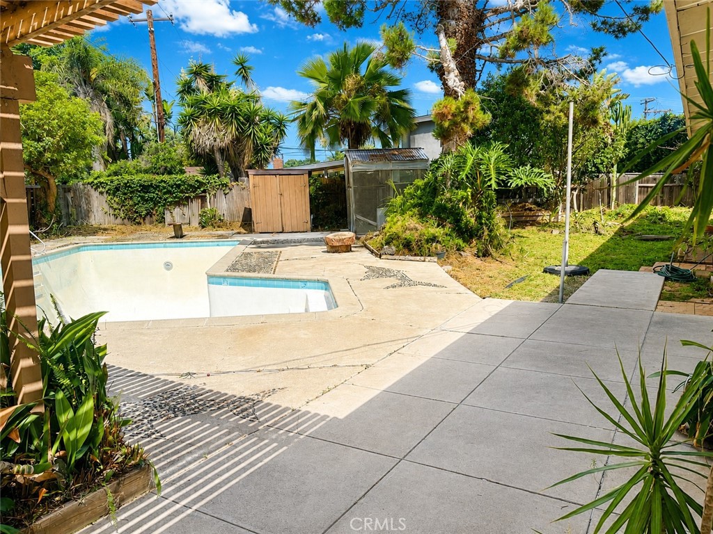 2239 Catherine, Costa Mesa CA 92627 - photo 4