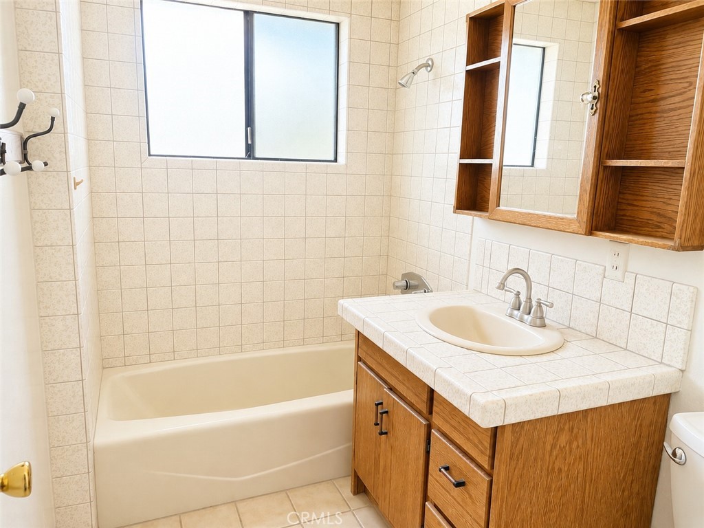 2239 Catherine, Costa Mesa CA 92627 - photo 17