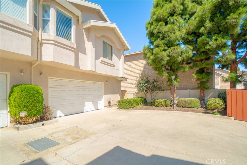 2239 Pacific Avenue C, Costa Mesa CA 92627 - photo 4
