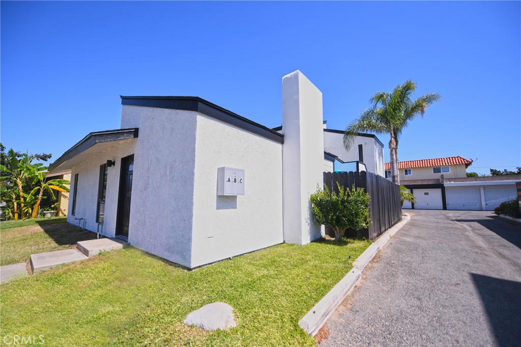 2264 Pamela Lane C, Costa Mesa CA 92627 - photo 2