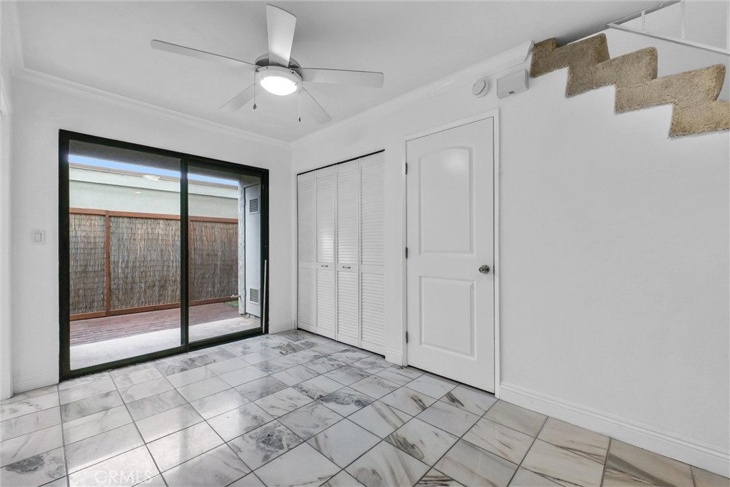 dining area - 229 W Wilson Street 10, Costa Mesa CA 92627 - photo 9