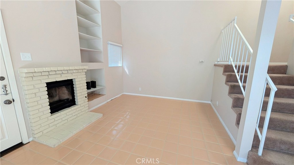 2302 Elden, Costa Mesa CA 92627 - photo 8