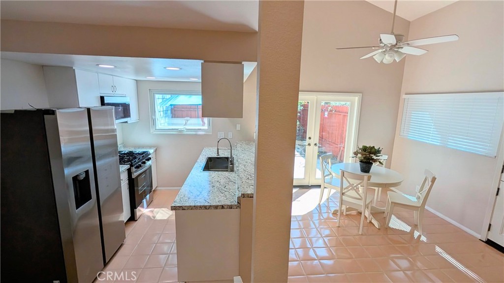 2302 Elden, Costa Mesa CA 92627 - photo 10